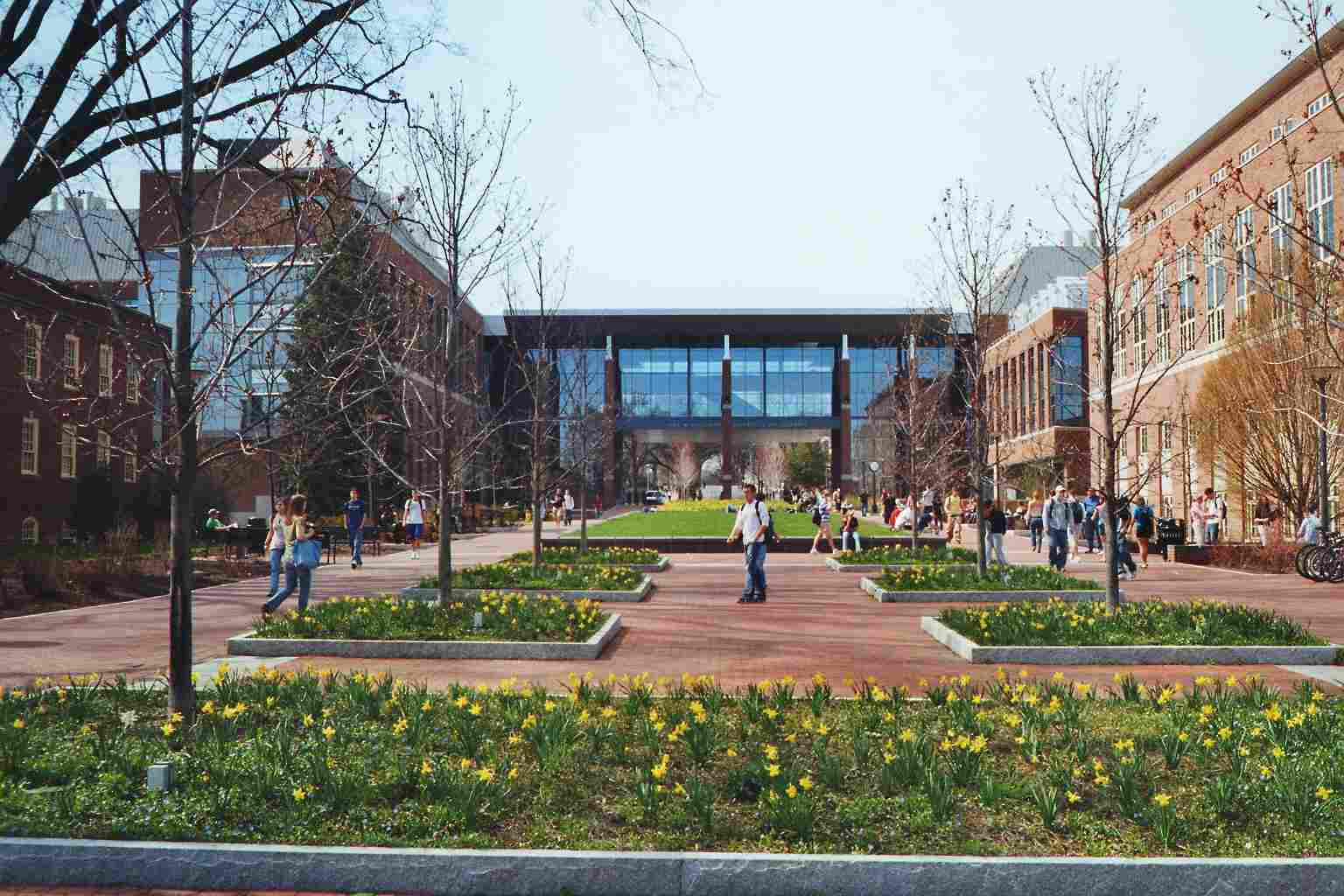 Hub-Robeson-Center